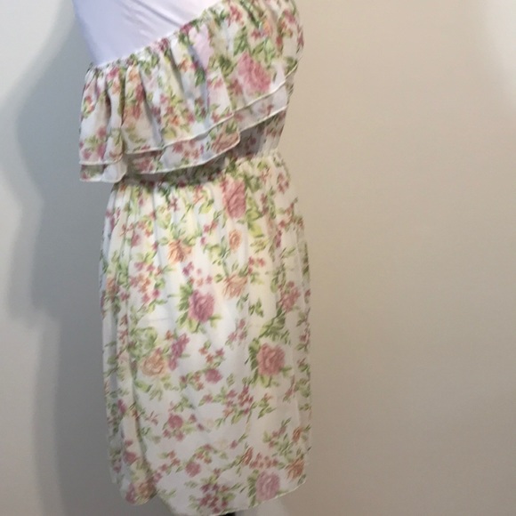 Francesca’s Pastel One Shoulder Dress - Picture 5 of 8